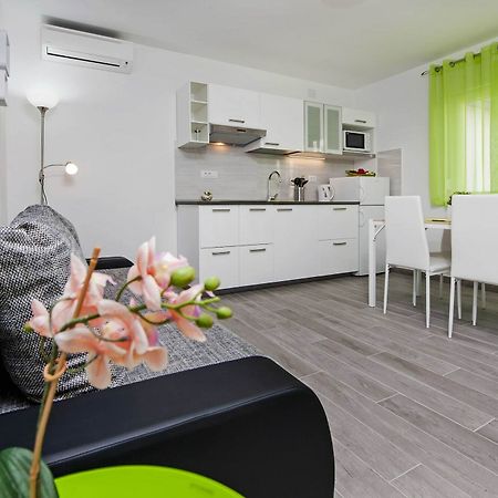 רוביני Apartment And Studio Tereza מראה חיצוני תמונה