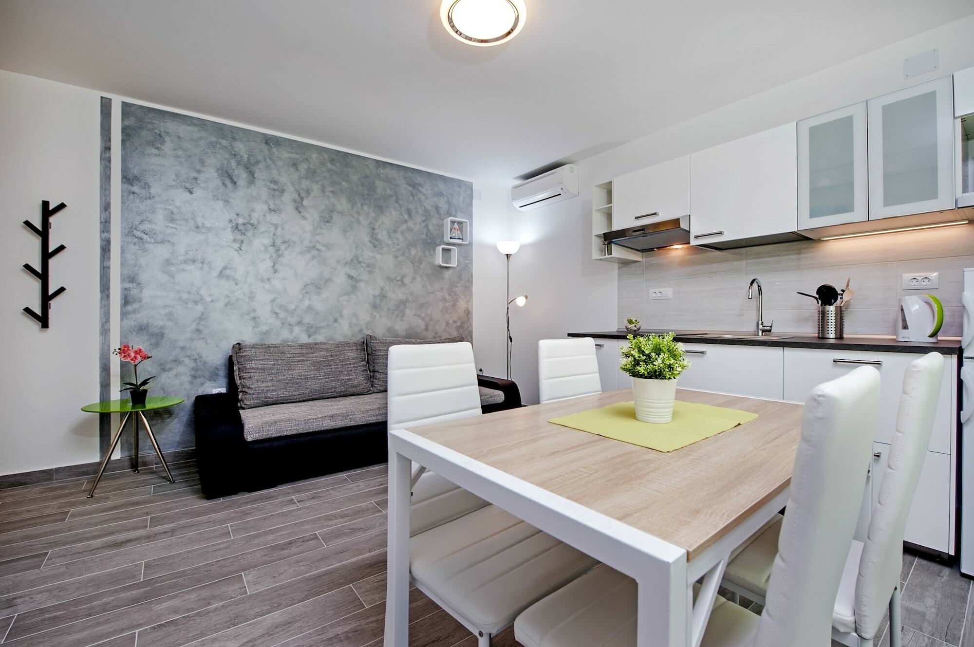 רוביני Apartment And Studio Tereza מראה חיצוני תמונה